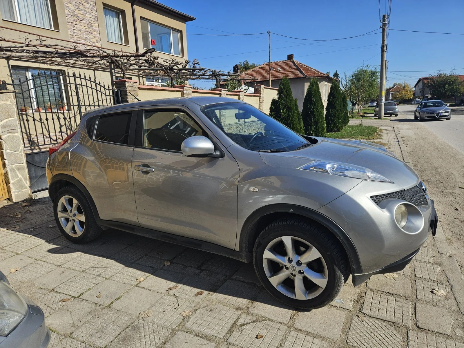 Nissan Juke 1.6бензин , снимка 4 - Автомобили и джипове - 56532326