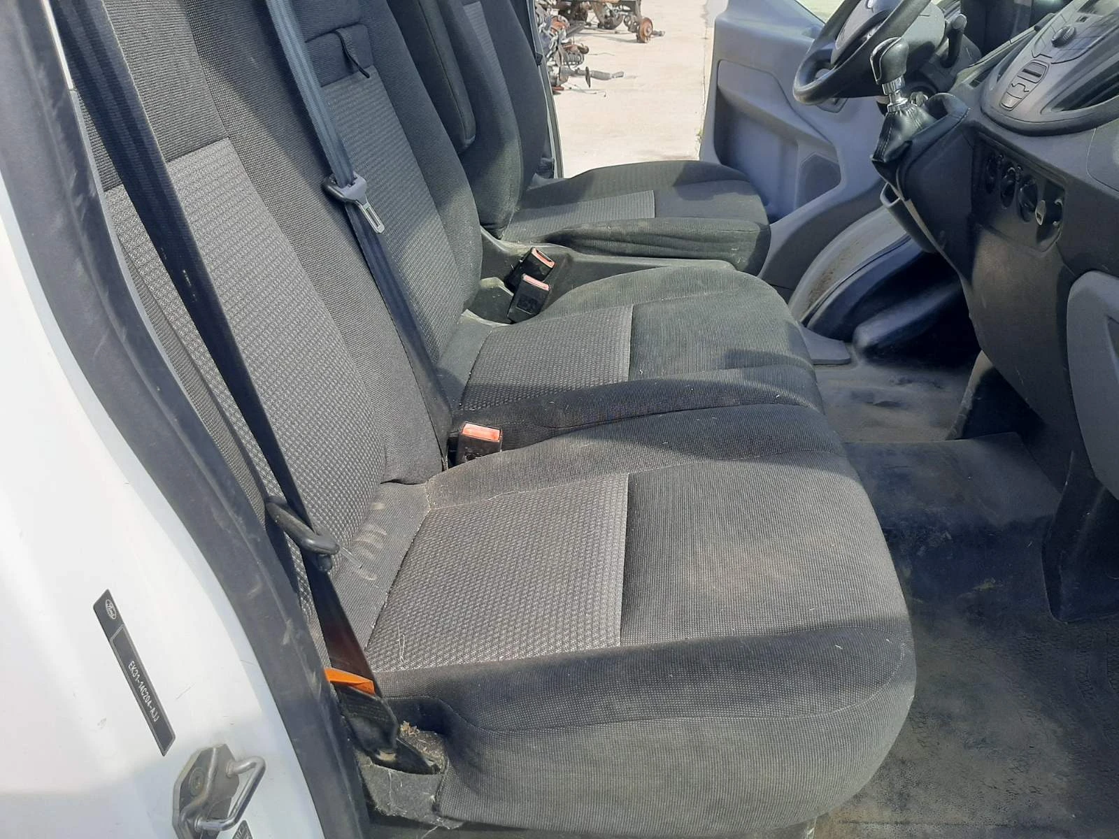 Ford Transit 2.2 - изображение 7