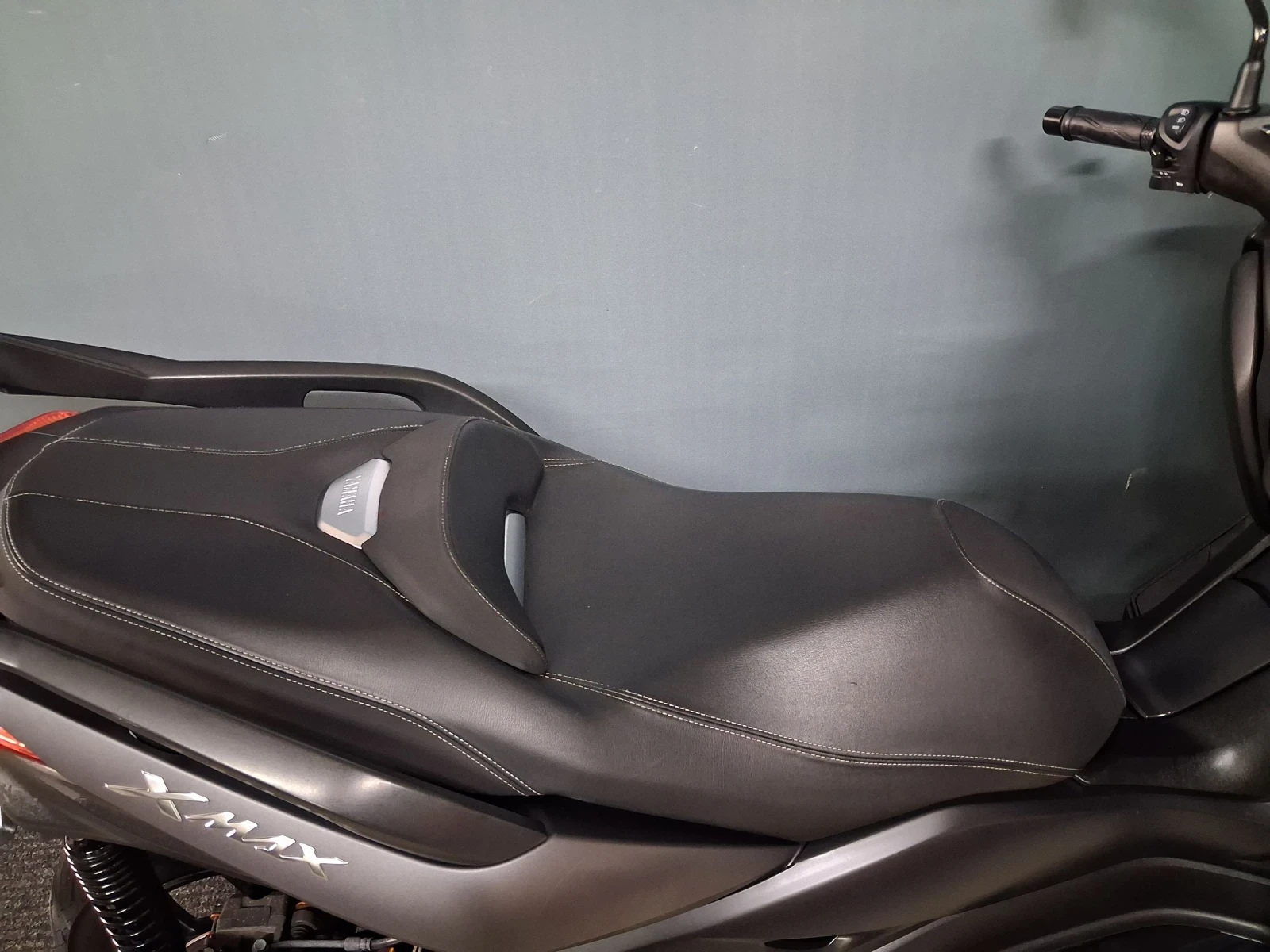 Yamaha X-max 300i ABS TCS Keyless, снимка 12 - Мотоциклети и мототехника - 56227123