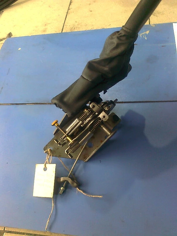 Ръчна спирачка за пежо 407 05г.