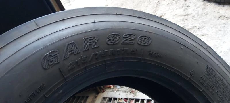 Гуми Летни 215/75R17.5, снимка 5 - Гуми и джанти - 41999392