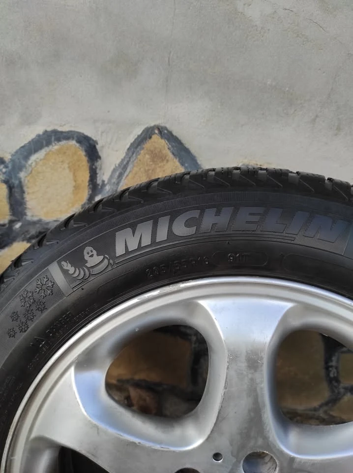 Гуми с джанти Michelin 205/55R16, снимка 6 - Гуми и джанти - 48923998