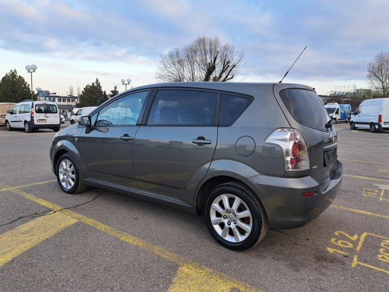 Toyota Corolla verso 1.8* 97000 КМ.* ИТАЛИЯ* TOP* , снимка 9 - Автомобили и джипове - 30086544