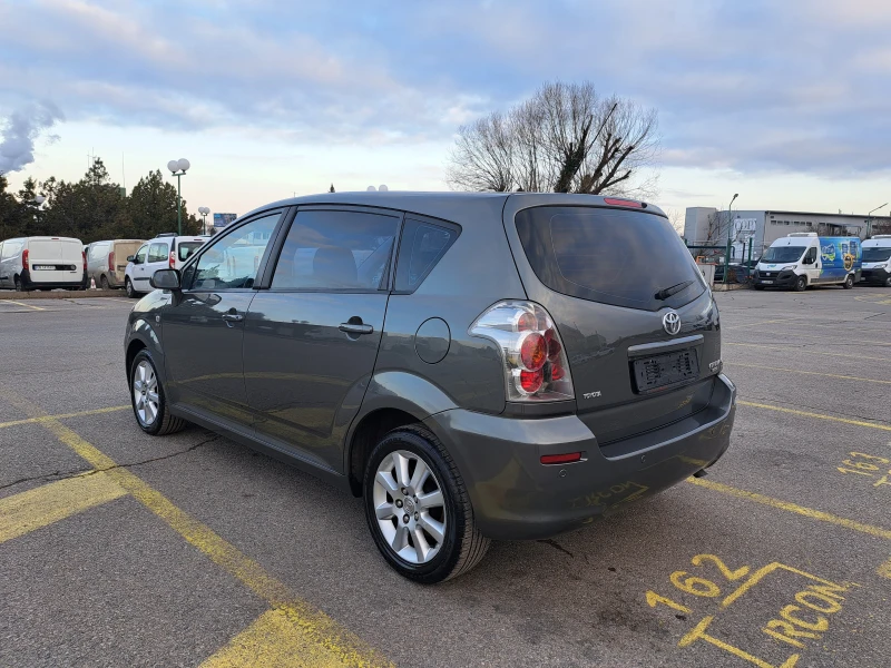 Toyota Corolla verso 1.8* 97000 КМ.* ИТАЛИЯ* TOP* , снимка 8 - Автомобили и джипове - 30086544