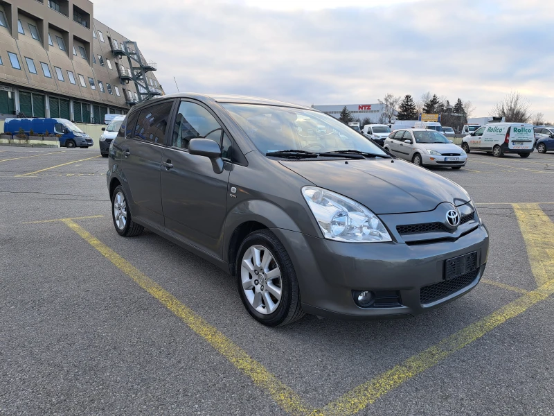 Toyota Corolla verso 1.8* 97000 КМ.* ИТАЛИЯ* TOP* , снимка 2 - Автомобили и джипове - 30086544