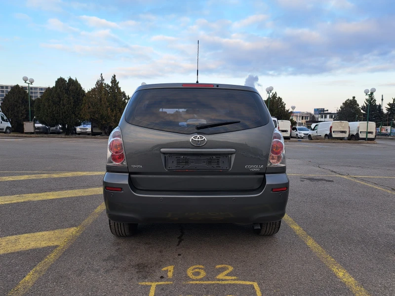 Toyota Corolla verso 1.8* 97000 КМ.* ИТАЛИЯ* TOP* , снимка 6 - Автомобили и джипове - 30086544