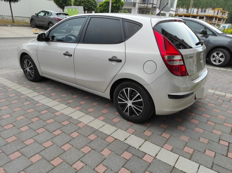 Hyundai I30 1.6crdi, снимка 7 - Автомобили и джипове - 46976919