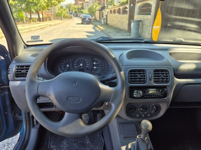 Renault Clio, снимка 6 - Автомобили и джипове - 47419603