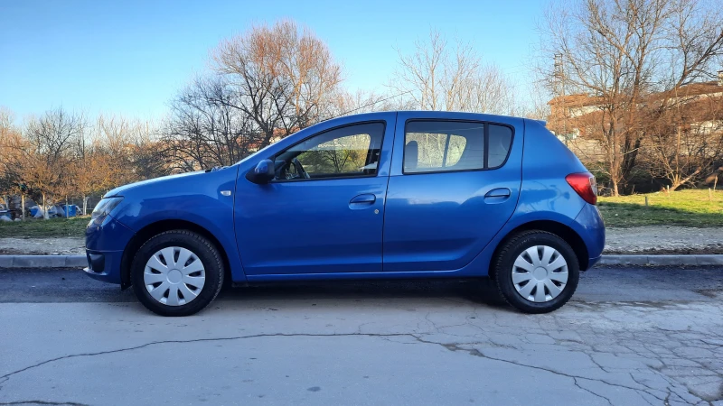 Dacia Sandero 1.2i (75 Hp) NAVI, снимка 2 - Автомобили и джипове - 48716415