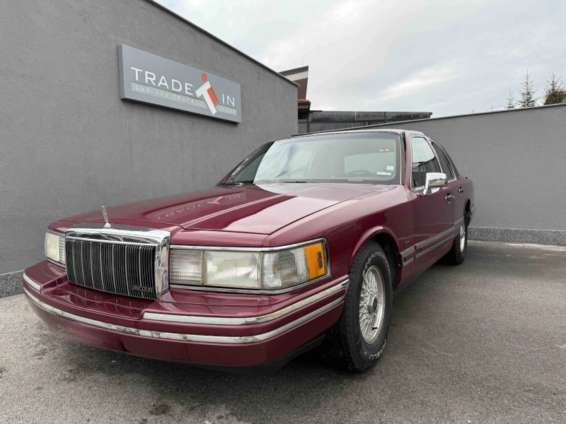 Lincoln Town car, снимка 1 - Автомобили и джипове - 48800703