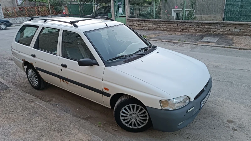 Ford Escort 1.6 / 16V Бензин - Газ LPG, снимка 2 - Автомобили и джипове - 50800744