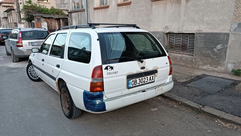 Ford Escort 1.6 / 16V Бензин - Газ LPG, снимка 5 - Автомобили и джипове - 50800744