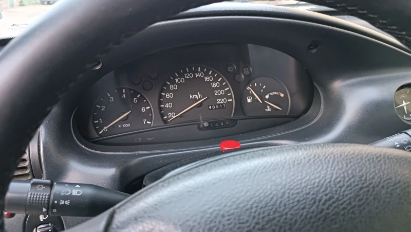 Ford Escort 1.6 / 16V Бензин - Газ LPG, снимка 9 - Автомобили и джипове - 50800744