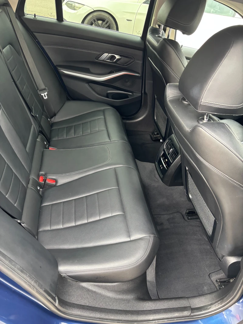 BMW 320, снимка 11 - Автомобили и джипове - 52568004