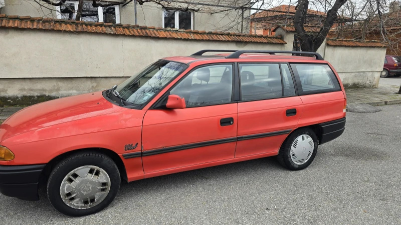 Opel Astra Газ, снимка 3 - Автомобили и джипове - 52708682