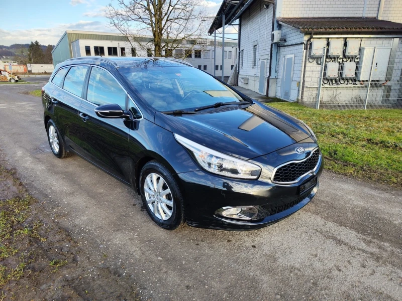 Kia Ceed 1.6 Gdi , снимка 5 - Автомобили и джипове - 53082509