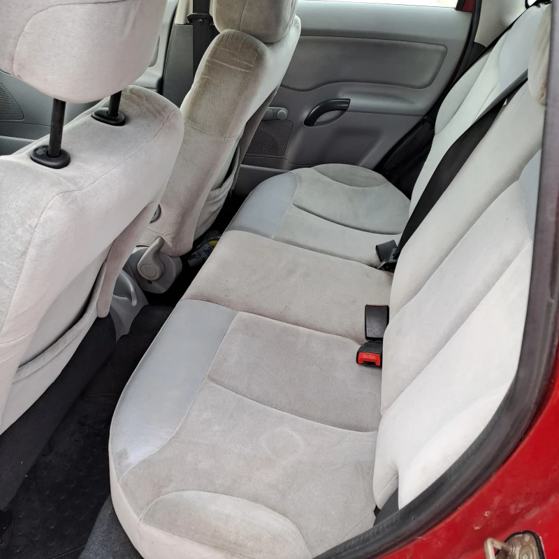 Citroen C3 1.6i 16v, снимка 13 - Автомобили и джипове - 53152780