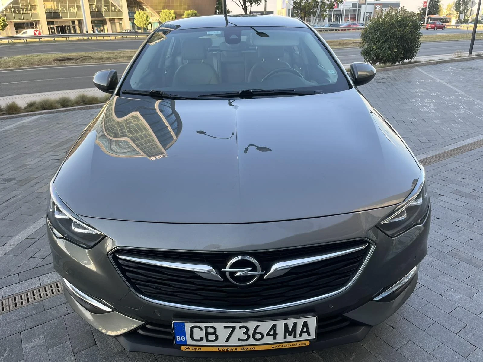 Opel Insignia Grand Sport 2.0T 4x4  - изображение 3