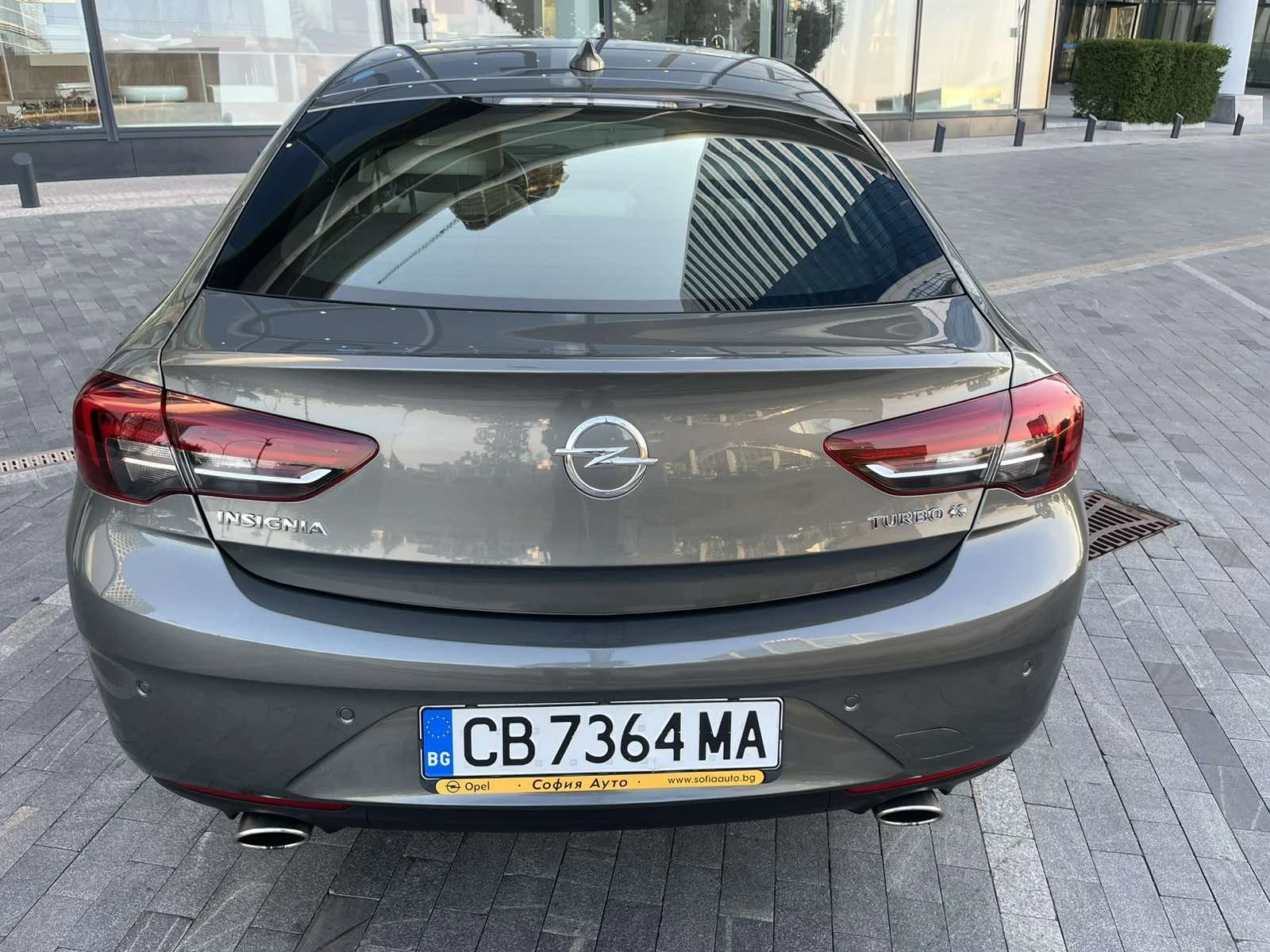 Opel Insignia Grand Sport 2.0T 4x4  - изображение 6