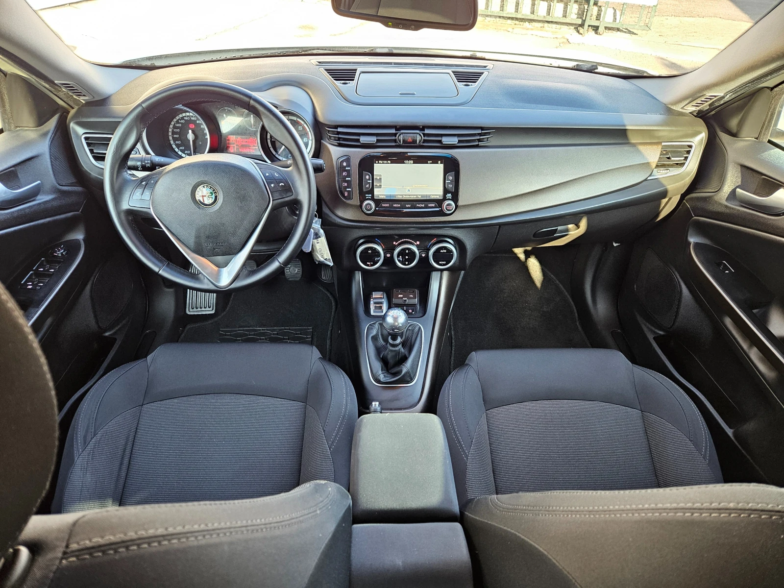 Alfa Romeo Giulietta 1.6JTDm-2/120к.с/6ск/LED/NAVI/БЛУТУТ/EURO 6B/ТОП - изображение 10