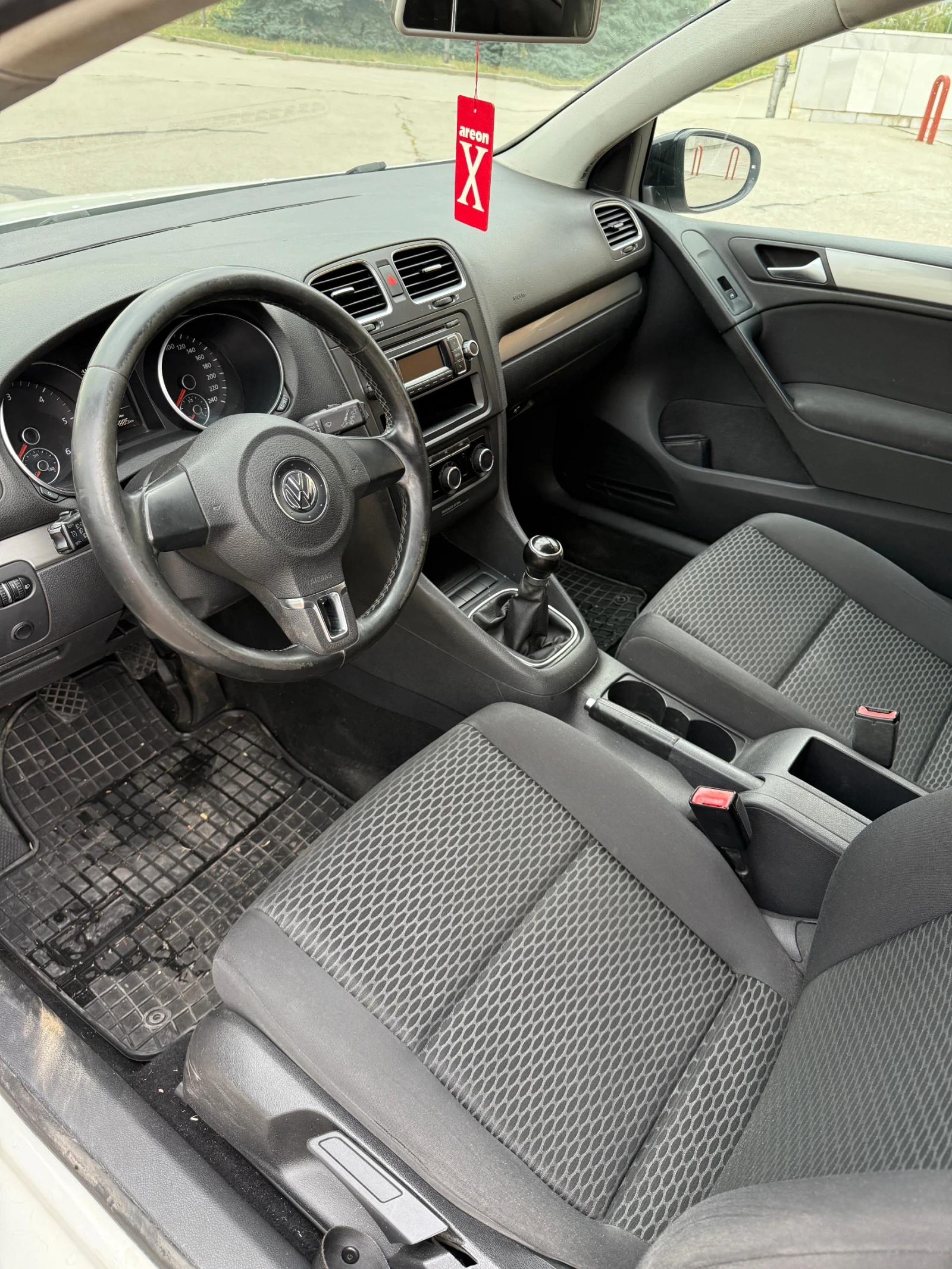 VW Golf 6 105 - изображение 8