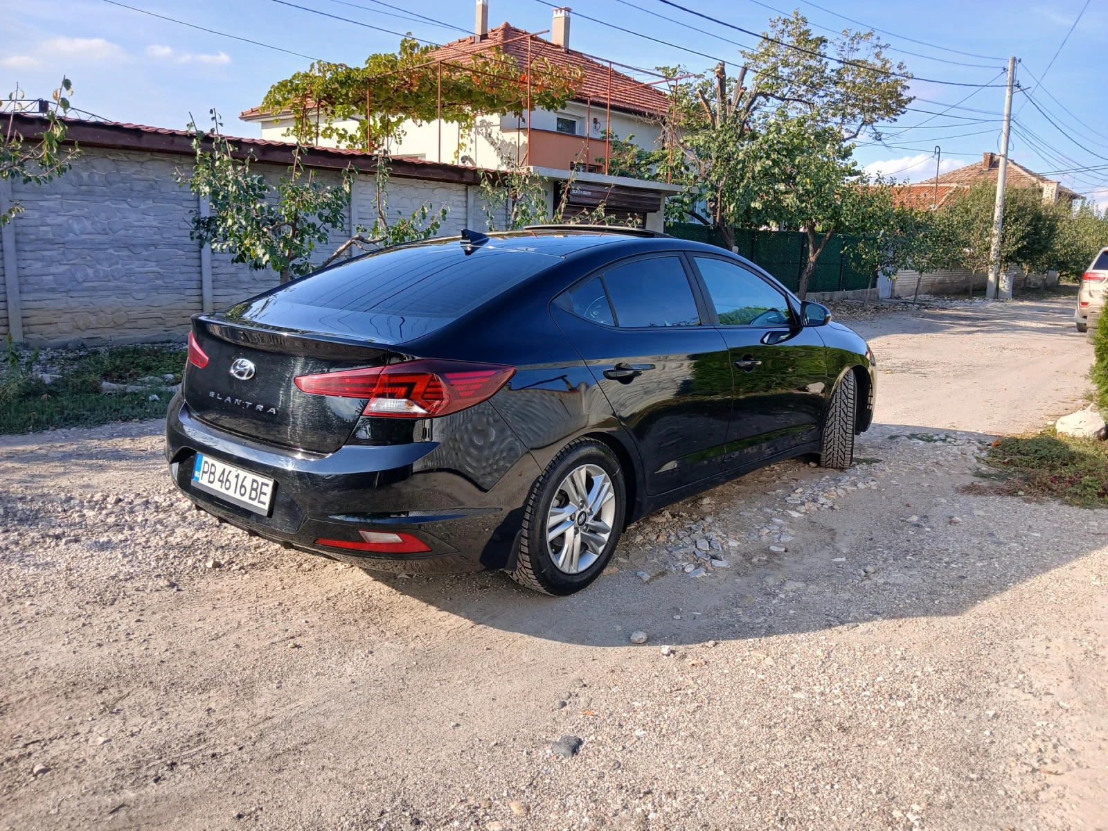 Hyundai Elantra  - изображение 4