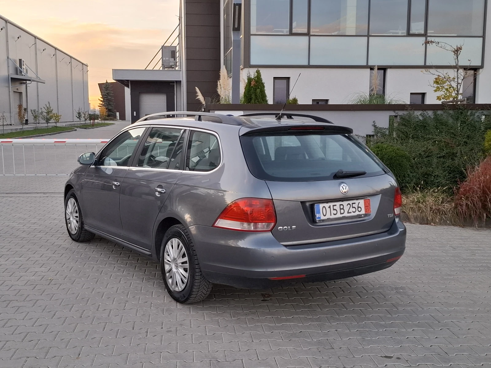 VW Golf Variant 1.9TDI* (105кс)* * КЛИМАТРОНИК* HОВ ВНОС*  - изображение 8