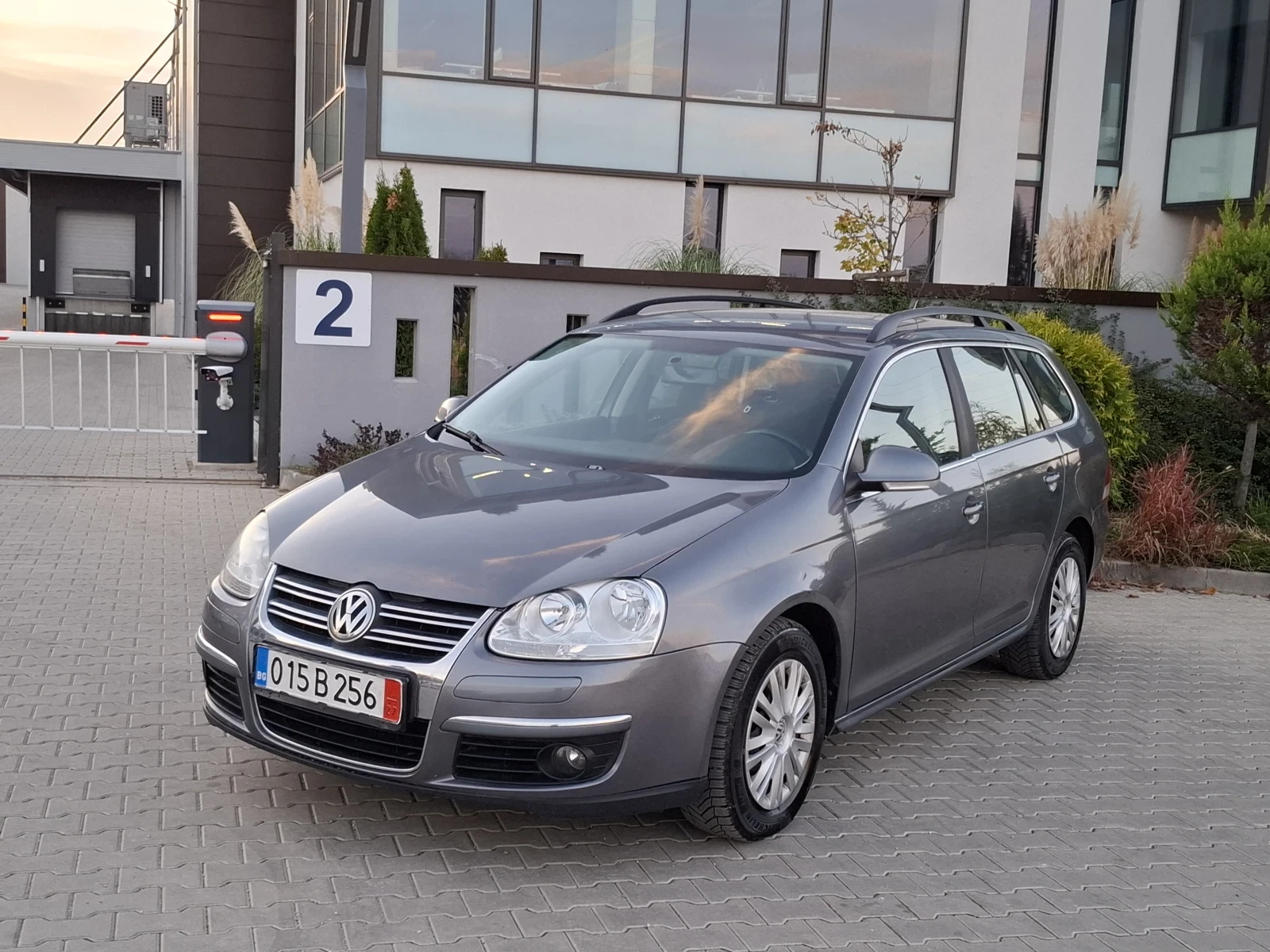 VW Golf Variant 1.9TDI* (105кс)* * КЛИМАТРОНИК* HОВ ВНОС*  - изображение 3