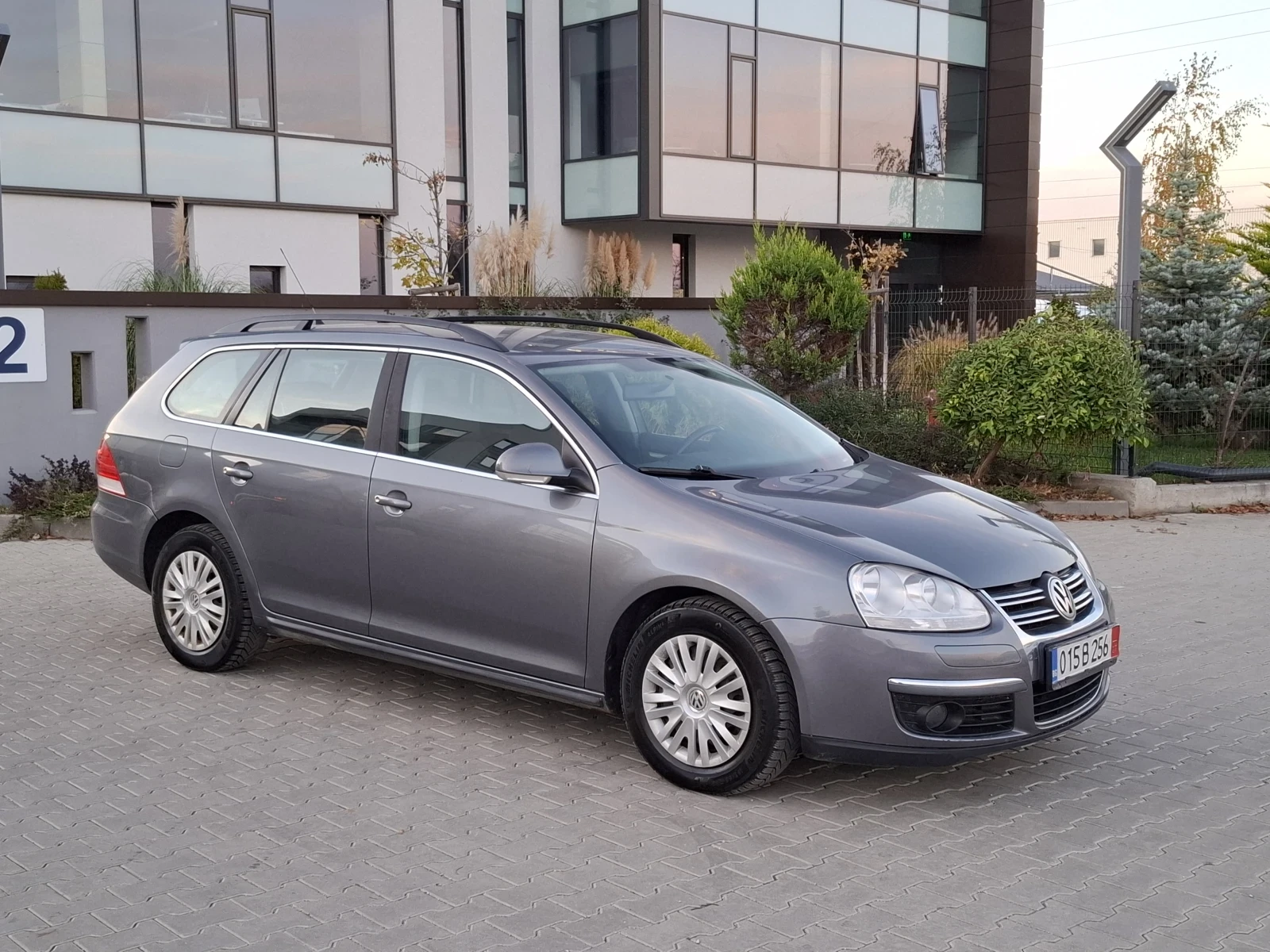 VW Golf Variant 1.9TDI* (105)* * * H *  | Mobile.bg   12