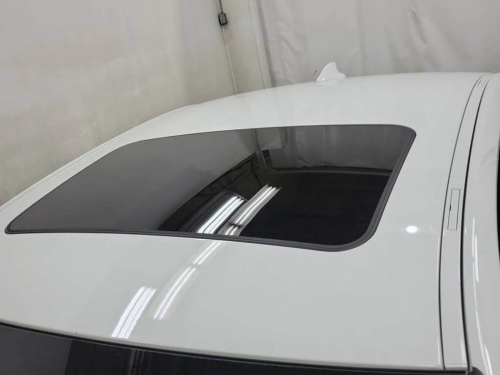 BMW 330 * 330I XDRIVE * CARFAX * ЦЕНА ДО БЪЛГАРИЯ - изображение 7