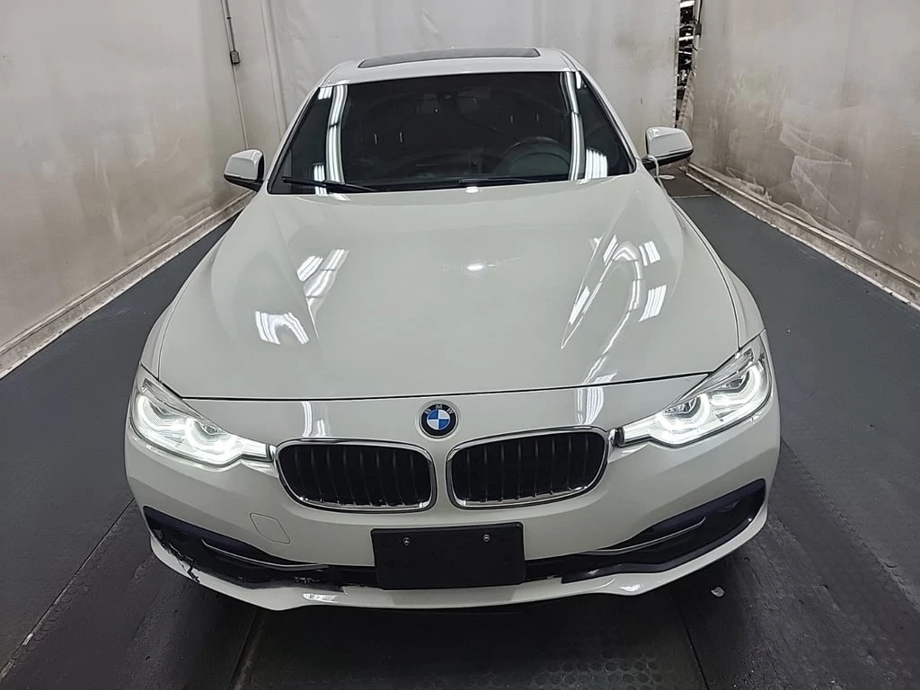BMW 330 * 330I XDRIVE * CARFAX * ЦЕНА ДО БЪЛГАРИЯ - изображение 6