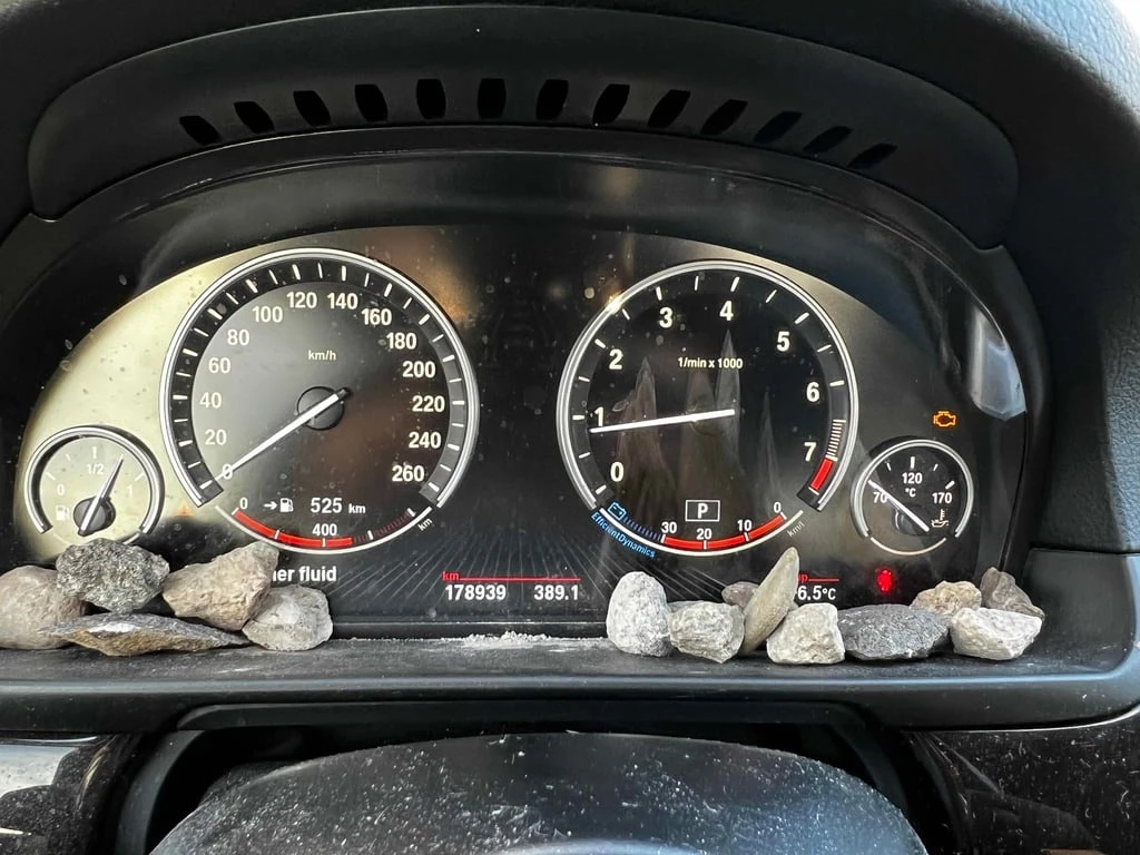 BMW 528 * 528i xDrive * CARFAX * БЕЗ ПЪРВОНАЧАЛНА ВНОСКА - изображение 8