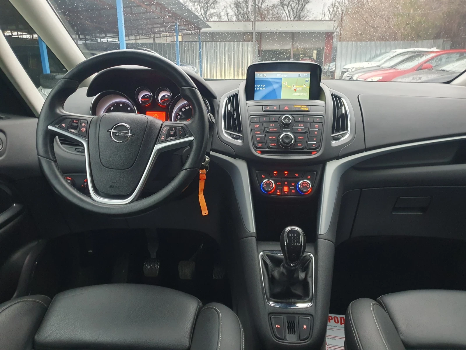 Opel Zafira 2.0 FUL NAVI KOJA PODGREV PANORAMA 6  skr., снимка 10 - Автомобили и джипове - 53298429