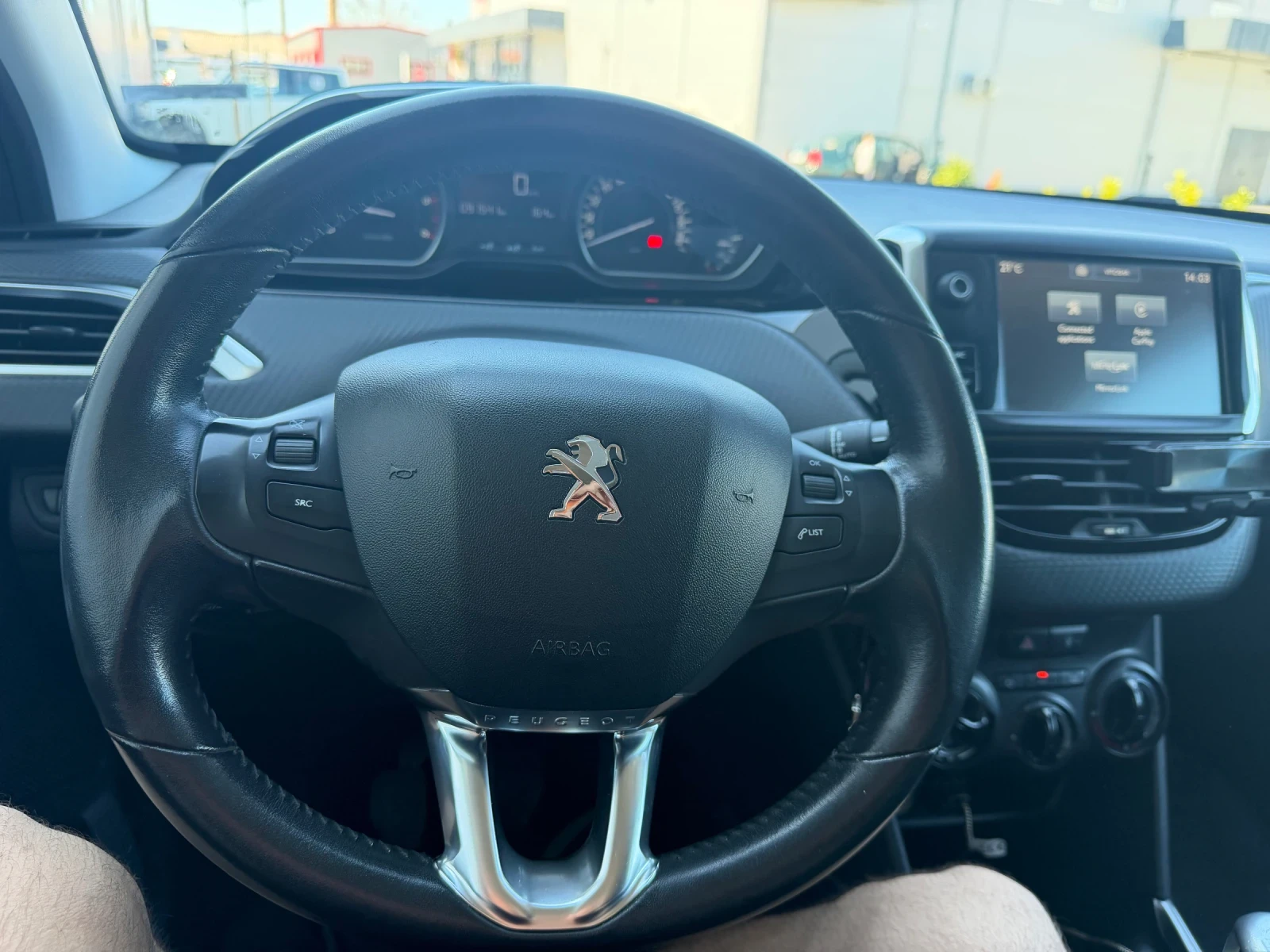 Peugeot 2008 1.6 E- BlueHDi , снимка 12 - Автомобили и джипове - 53655040