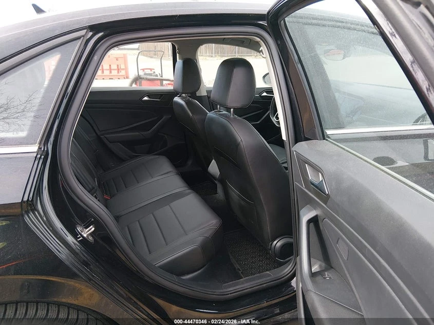 VW Jetta 1.5l Volkswagen 1.5T Se, снимка 8 - Автомобили и джипове - 53773819