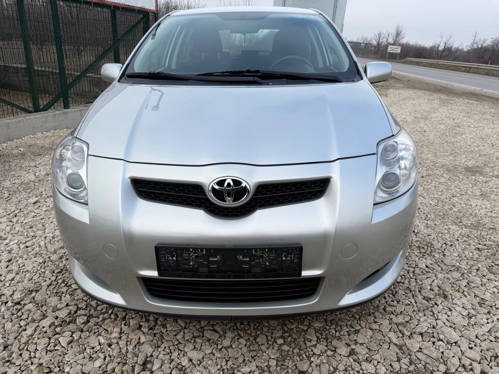 Toyota Auris 1.4D4D/90p.s-Klima/5 vrati - изображение 5