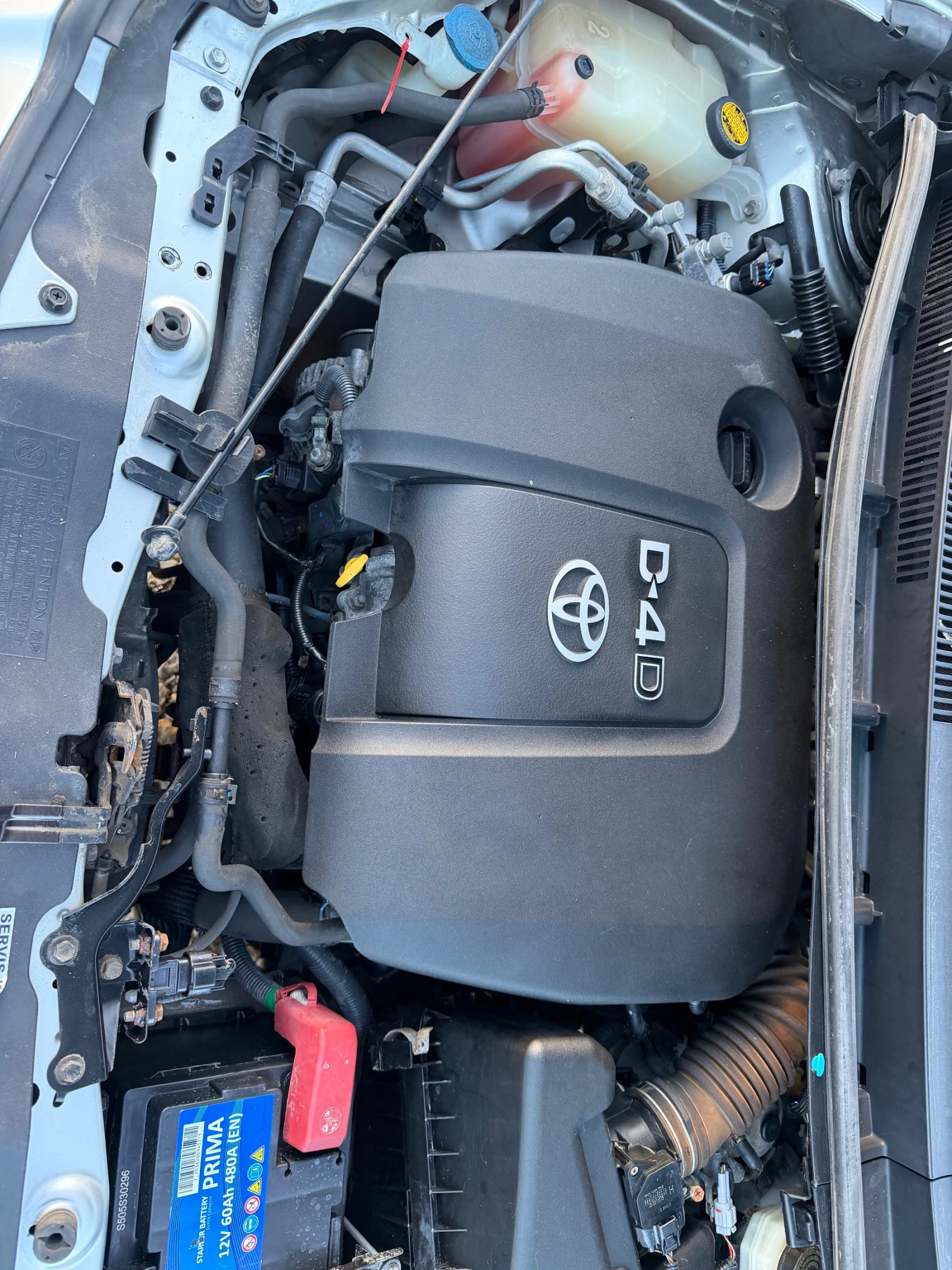 Toyota Auris 1.4D4D/90p.s-Klima/5 vrati, снимка 13 - Автомобили и джипове - 53788642