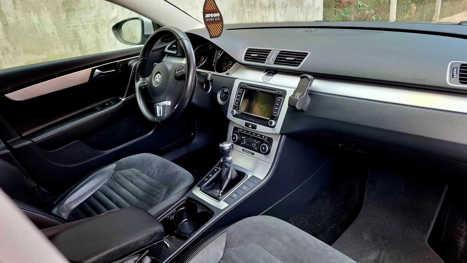 VW Passat B7 2.0tdi, снимка 7 - Автомобили и джипове - 53904475