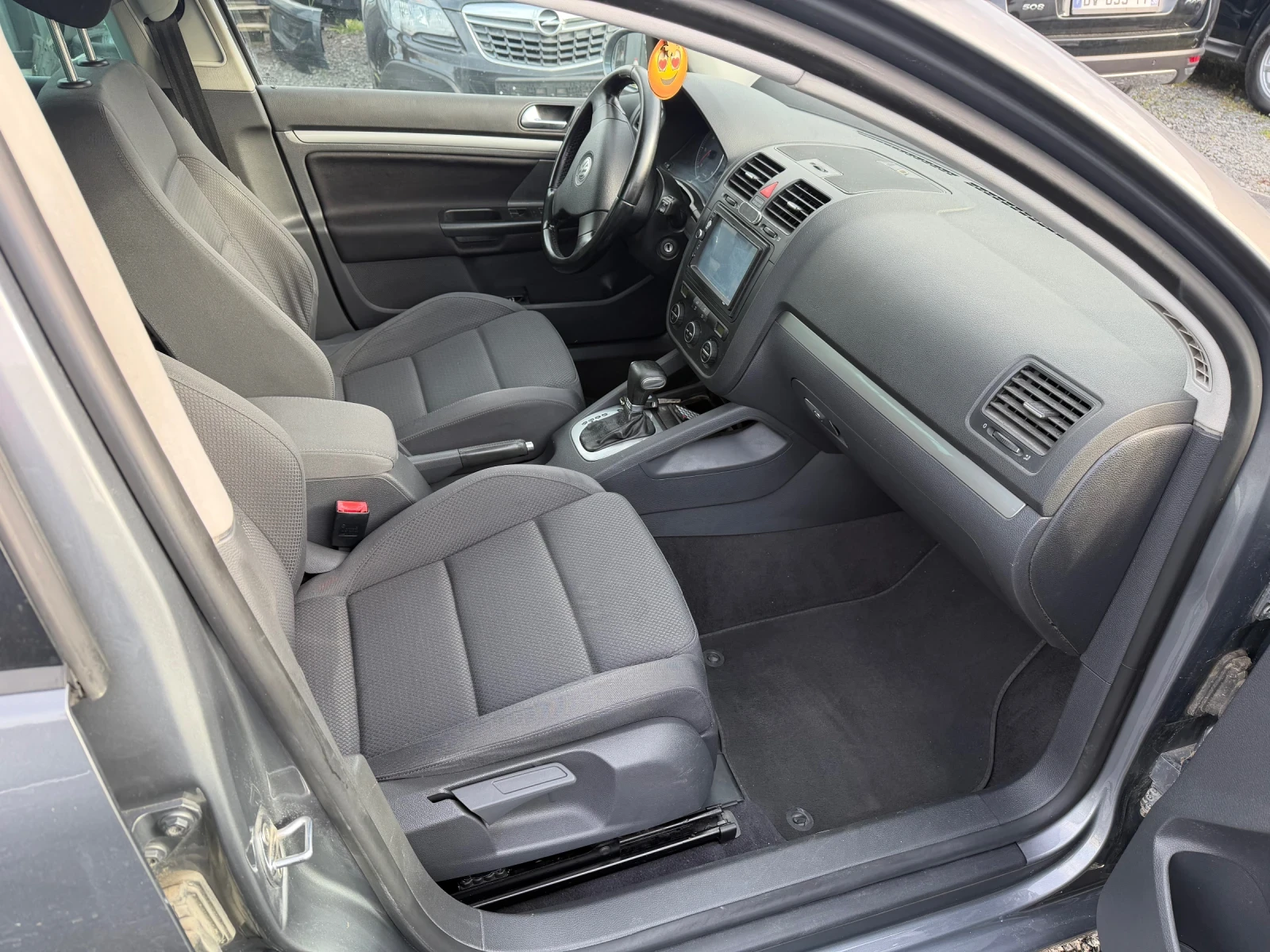 VW Golf 1.9 TD Automatic , снимка 10 - Автомобили и джипове - 54195904