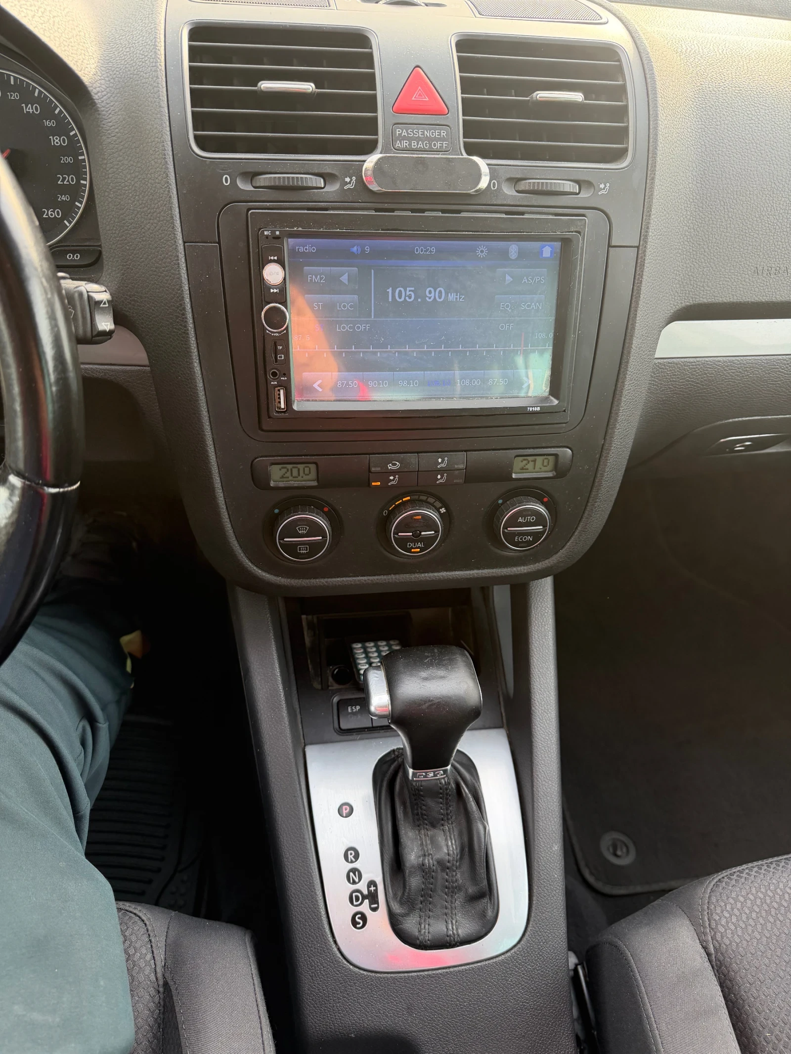 VW Golf 1.9 TD Automatic , снимка 12 - Автомобили и джипове - 54195904