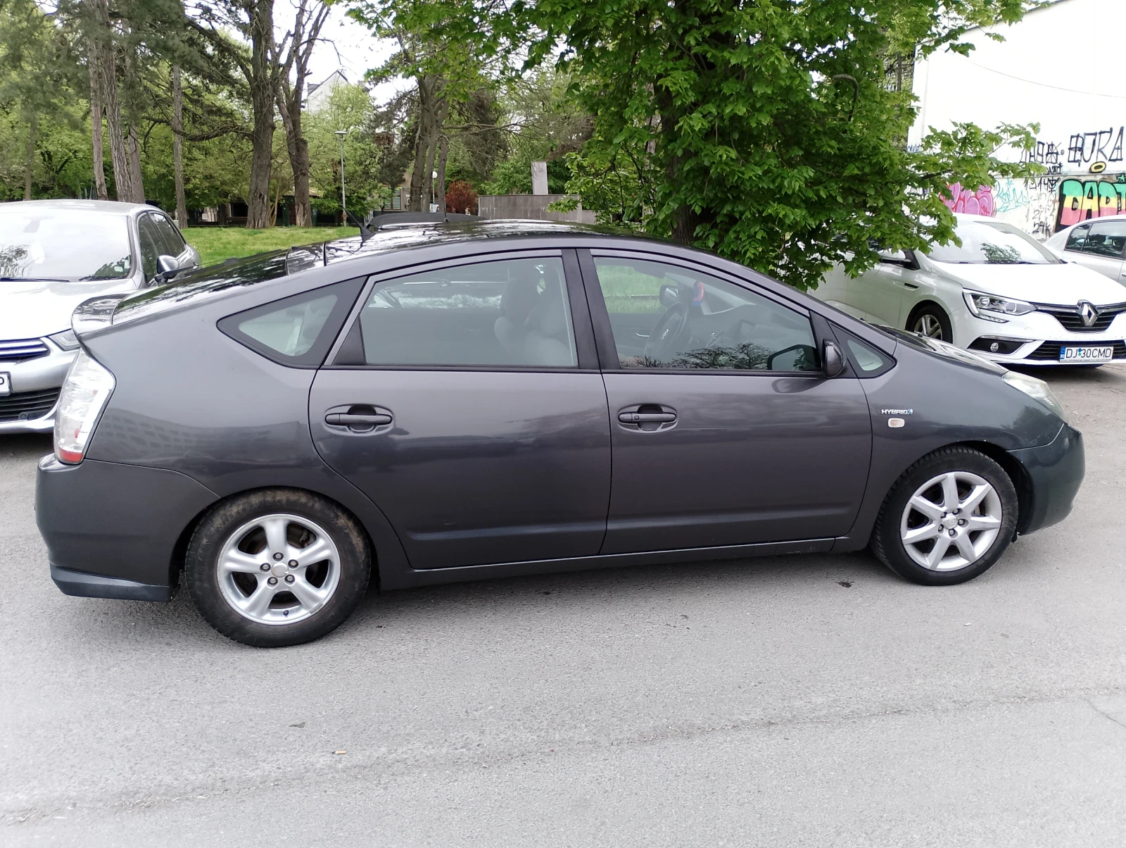 Toyota Prius Hybrid, снимка 3 - Автомобили и джипове - 54382465