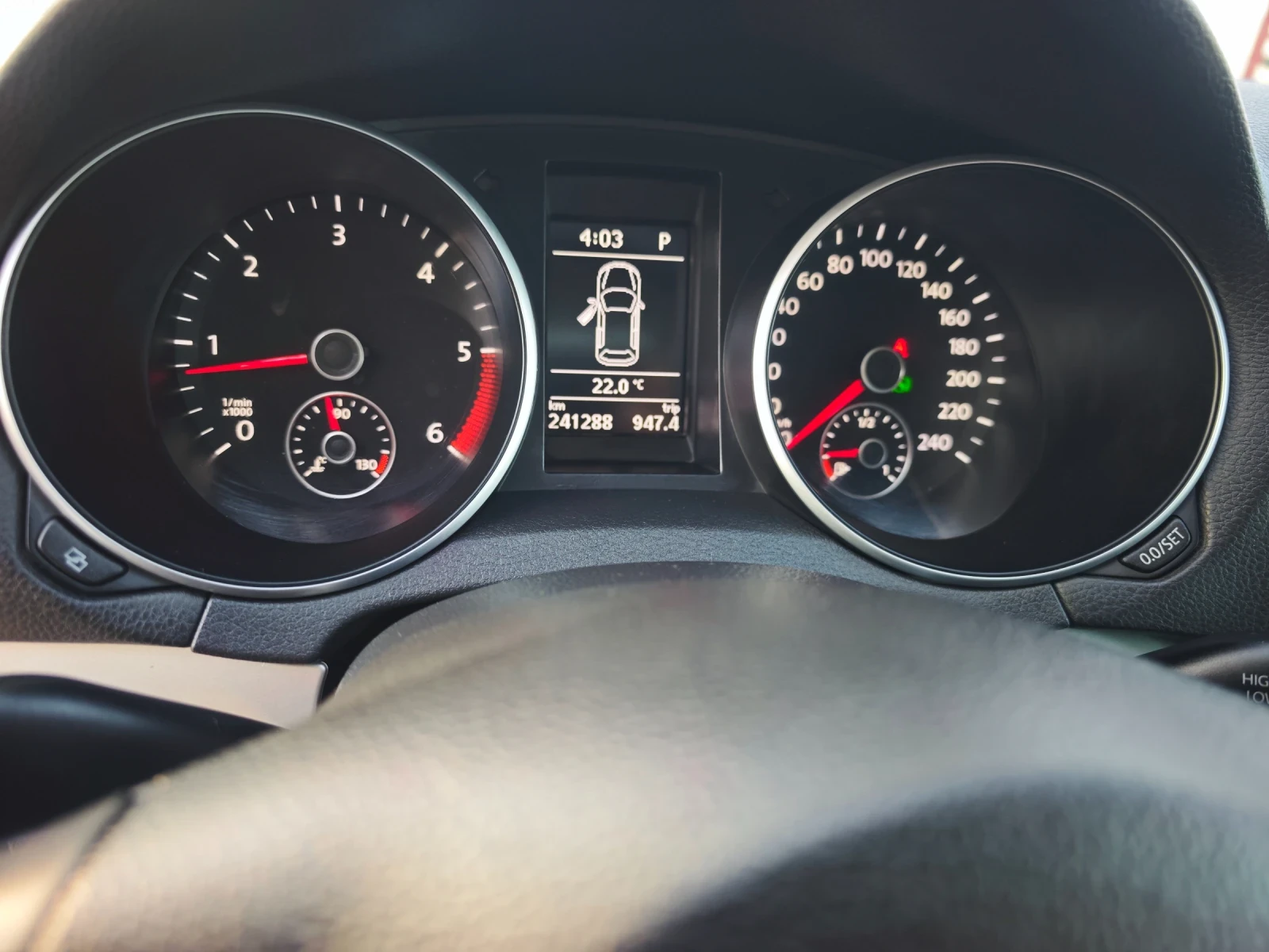 VW Golf 2.0TDI автоматик, снимка 7 - Автомобили и джипове - 54511773