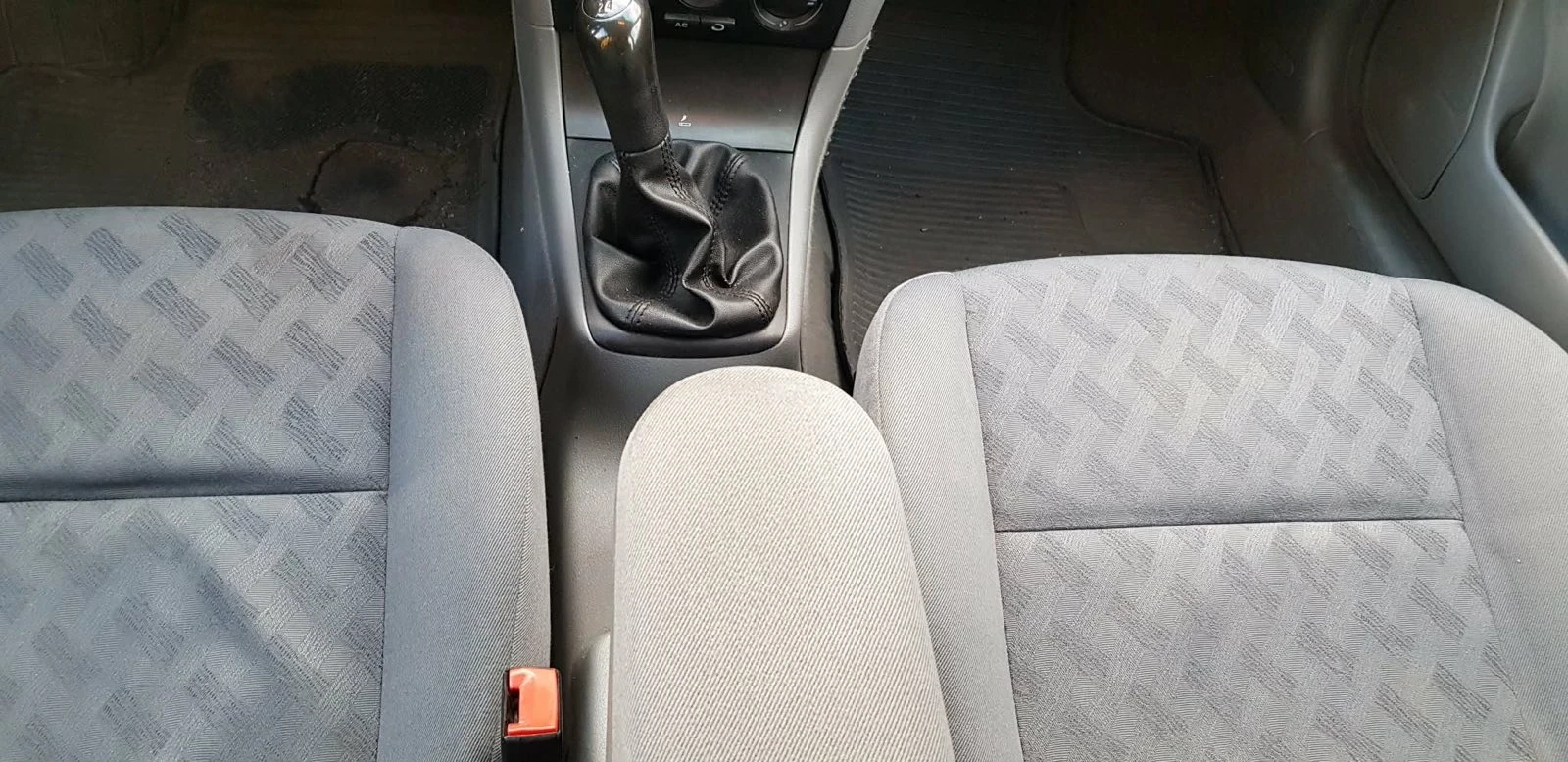 Skoda Octavia 2.0 бензин, снимка 13 - Автомобили и джипове - 54640442