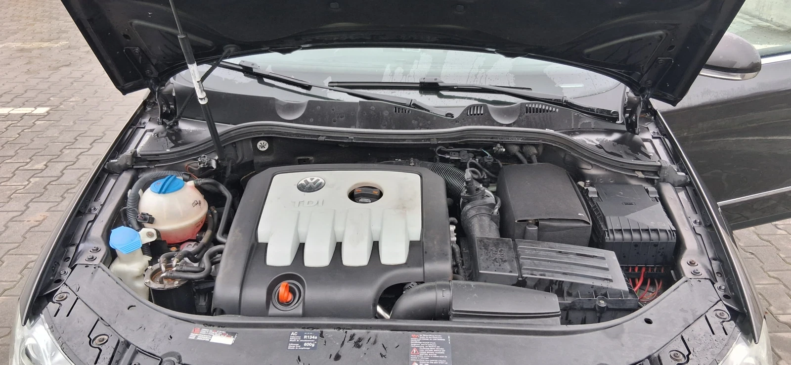 VW Passat 2.0 TDI 140PH, снимка 15 - Автомобили и джипове - 54971504