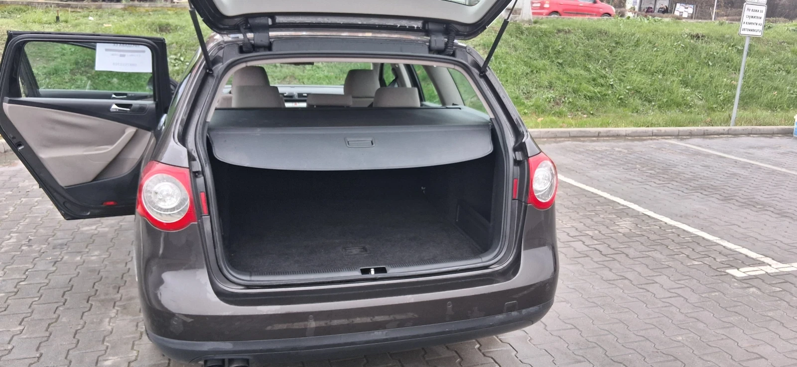 VW Passat 2.0 TDI 140PH, снимка 14 - Автомобили и джипове - 54971504