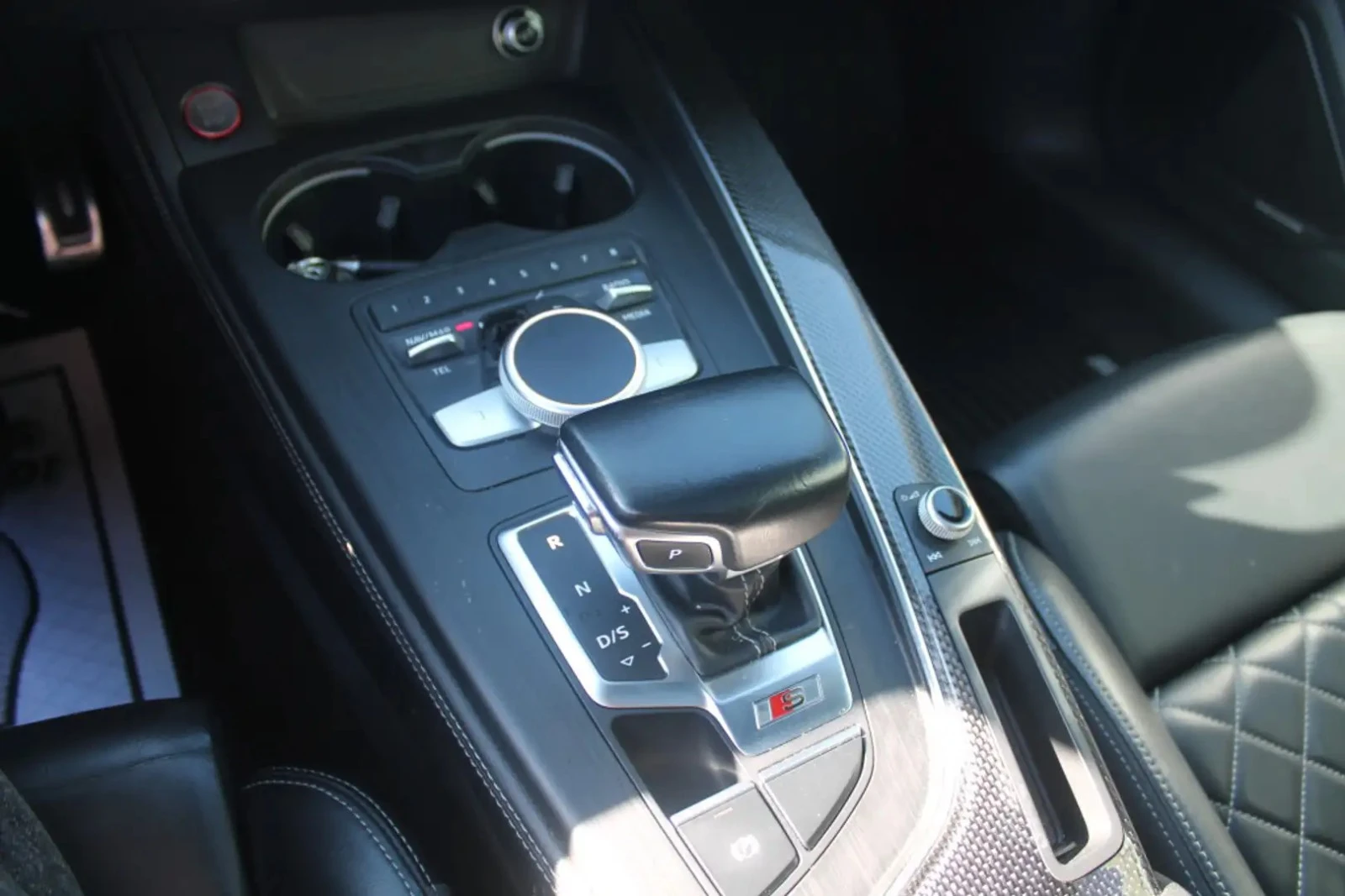 Audi S5 QUATTRO* TECHNIC* ДИГ ТАБЛО* 360* МАСАЖ* ПАНО, снимка 15 - Автомобили и джипове - 55450999