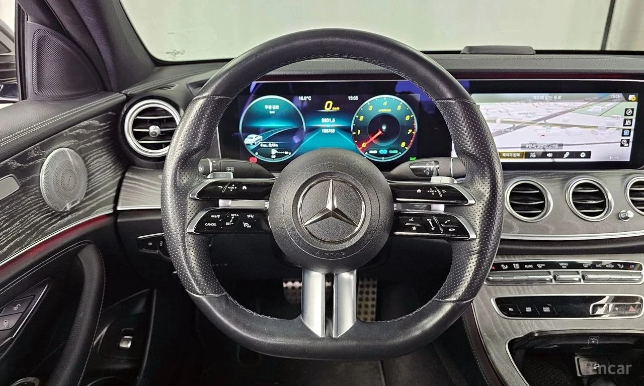 Mercedes-Benz E 350 BURMESTER/ПАНОРАМА/ДИСТРОНИК/360 КАМЕРИ, снимка 7 - Автомобили и джипове - 55463777