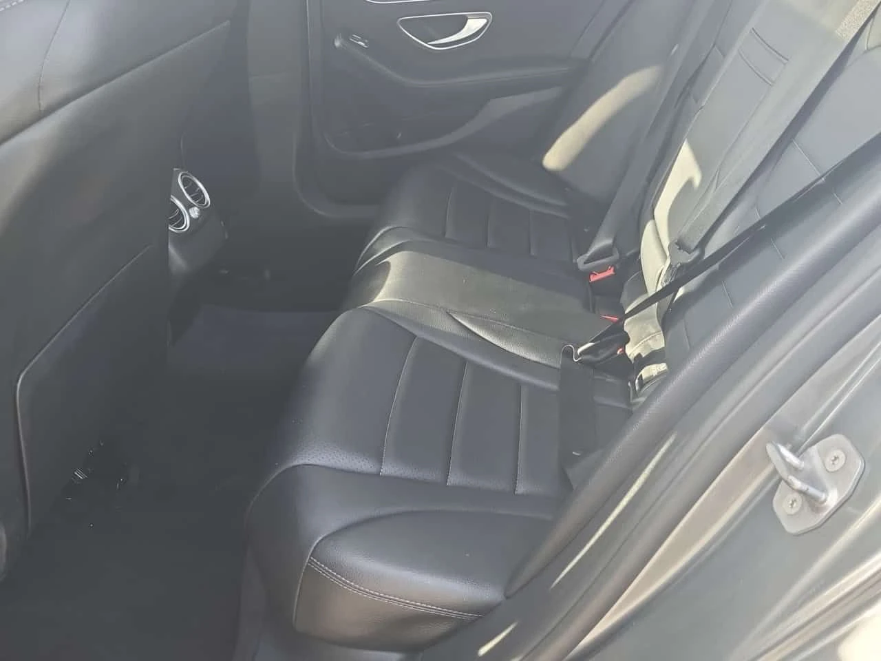 Mercedes-Benz C 300 4matic Sedan/CARFAX/ПАНОРАМА/ПОДГРЕВ/ПАМЕТ, снимка 13 - Автомобили и джипове - 55628363