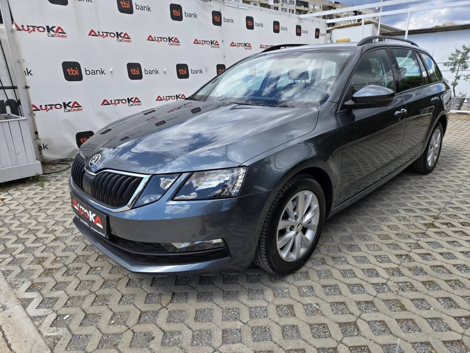 Skoda Octavia 1.5G-Tec-131кс= АВТОМАТ= CAR PLAY= DISTR= КАТО НОВ, снимка 6 - Автомобили и джипове - 55980727