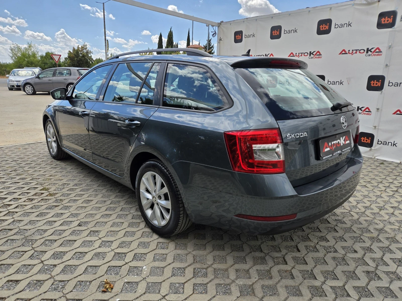 Skoda Octavia 1.5G-Tec-131кс= АВТОМАТ= CAR PLAY= DISTR= КАТО НОВ, снимка 5 - Автомобили и джипове - 55980727